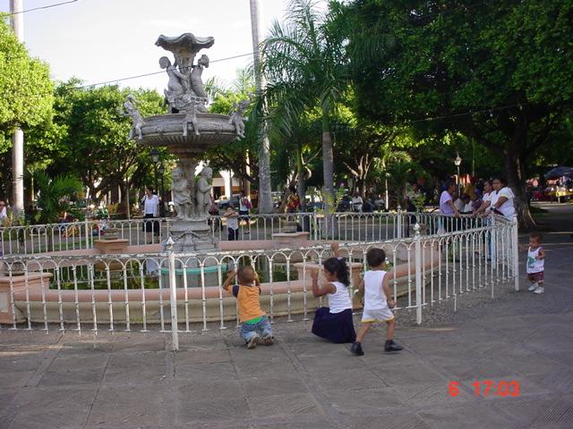 La Fuente del Amor en el Parque Central